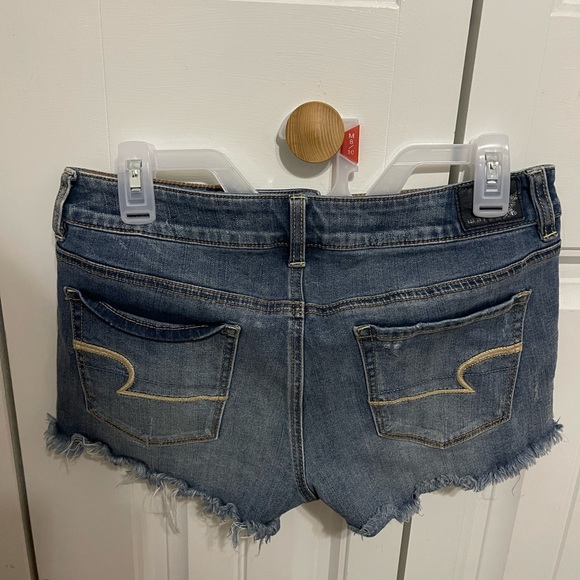 American Eagle Shortie Shorts - Picture 2 of 4